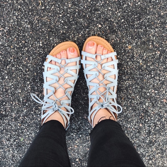 qupid lace up sandals